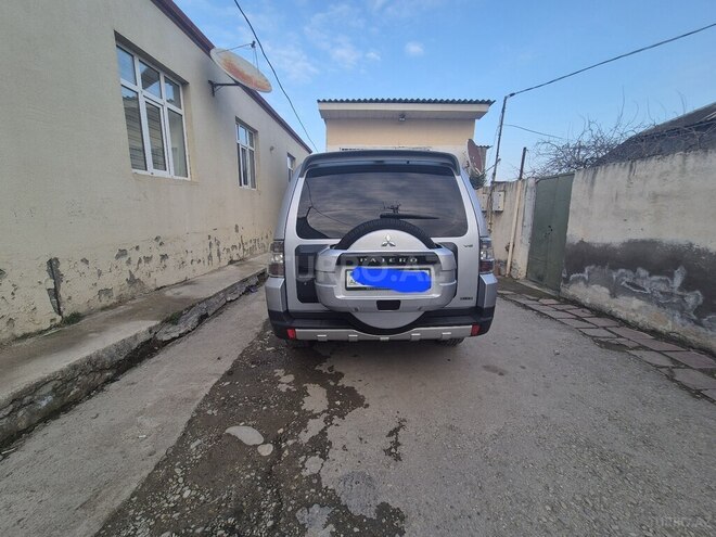Mitsubishi Pajero 2008, 200,400 km - 3.0 l - Siyəzən