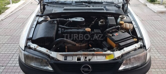 Opel Vectra 1996, 386,475 km - 1.6 л - Bakı