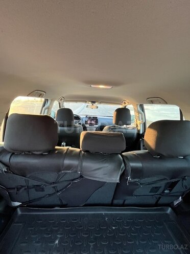Toyota Land Cruiser Prado-9