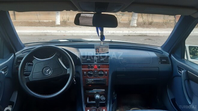 Mercedes C 200 1999, 370,000 km - 2.0 л - Şirvan