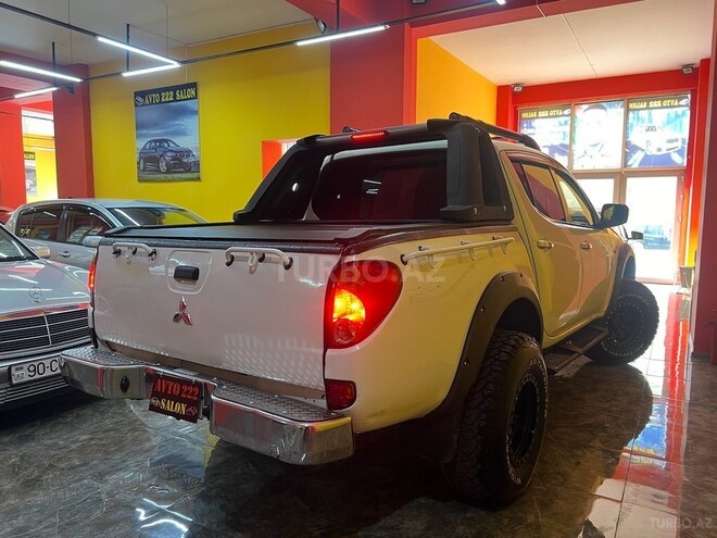 Mitsubishi L200 2008, 230,000 km - 2.5 l - Sumqayıt