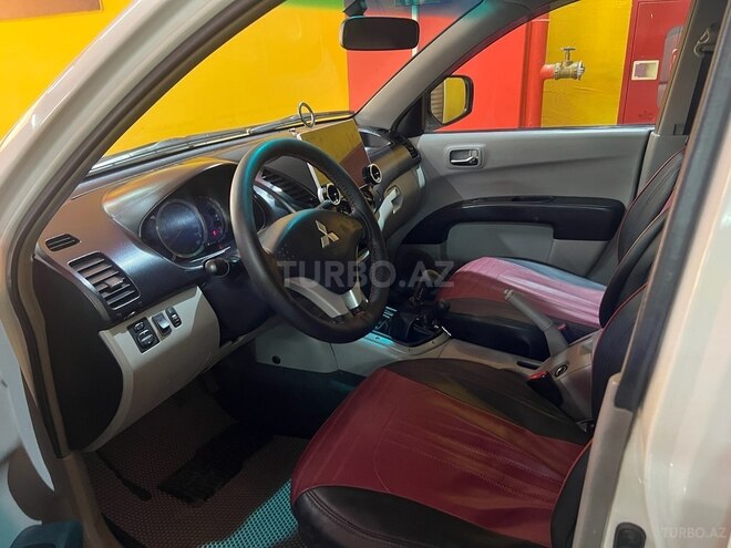 Mitsubishi L200 2008, 230,000 km - 2.5 l - Sumqayıt
