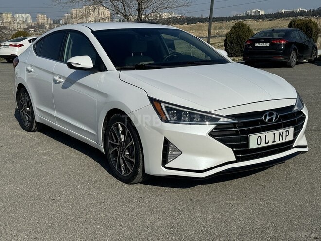 Hyundai Elantra-3