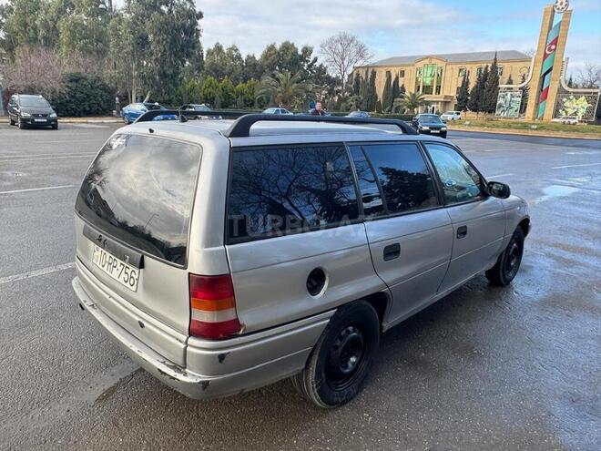 Opel Astra 1993, 252,142 km - 1.8 l - Bərdə