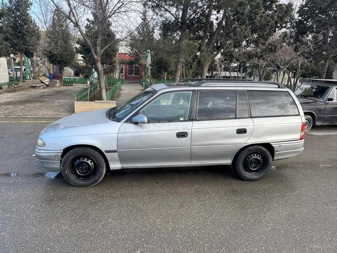 Opel Astra 1993, 252,142 km - 1.8 l - Bərdə