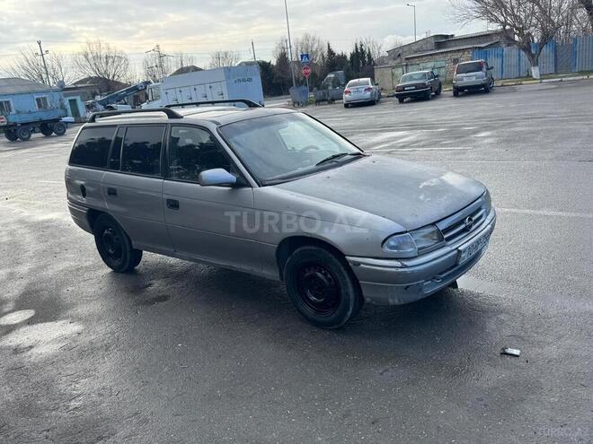 Opel Astra 1993, 252,142 km - 1.8 l - Bərdə