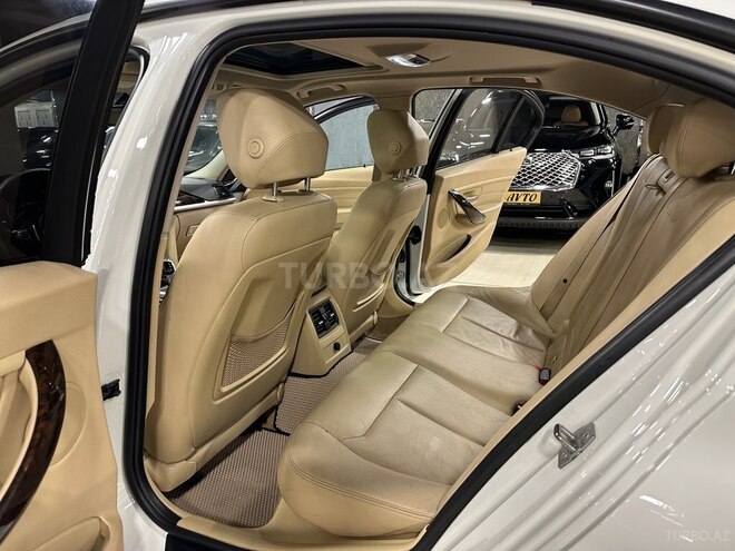 BMW 320-12