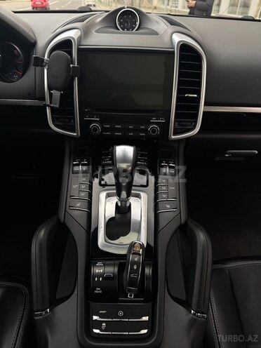 Porsche Cayenne 2017, 143,000 km - 3.6 l - Bakı