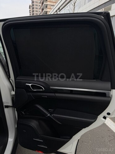 Porsche Cayenne 2017, 143,000 km - 3.6 l - Bakı