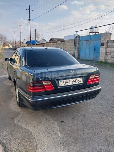 Mercedes E 200 2000, 380,000 km - 2.0 l - Ağcabədi