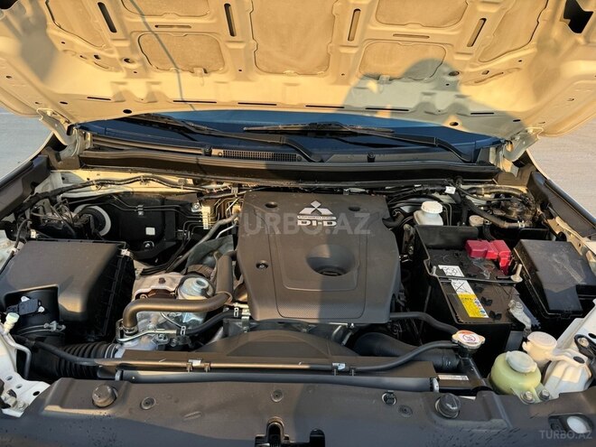 Mitsubishi L200 2020, 11,800 km - 2.4 l - Bakı