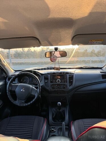 Mitsubishi L200 2020, 11,800 km - 2.4 l - Bakı