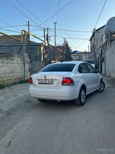 Volkswagen Polo 2013, 73,700 km - 1.6 l - Bakı