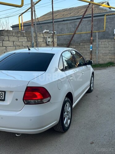 Volkswagen Polo 2013, 73,700 km - 1.6 l - Bakı