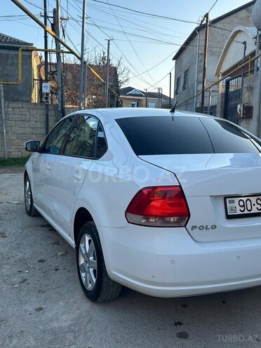 Volkswagen Polo 2013, 73,700 km - 1.6 l - Bakı