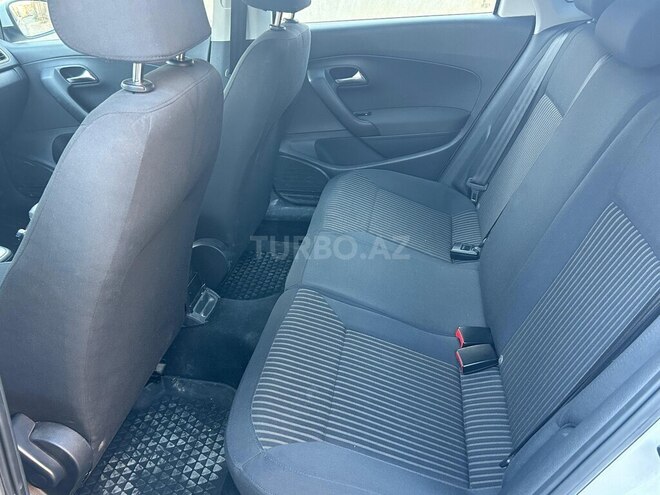 Volkswagen Polo 2013, 73,700 km - 1.6 l - Bakı