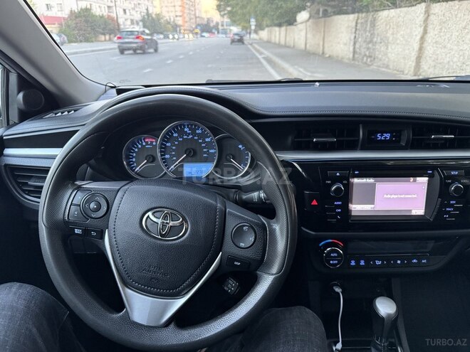 Toyota Corolla 2015, 204,387 km - 1.8 л - Bakı