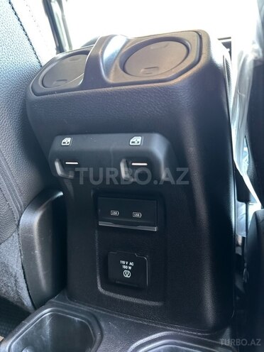 Jeep Wrangler-19