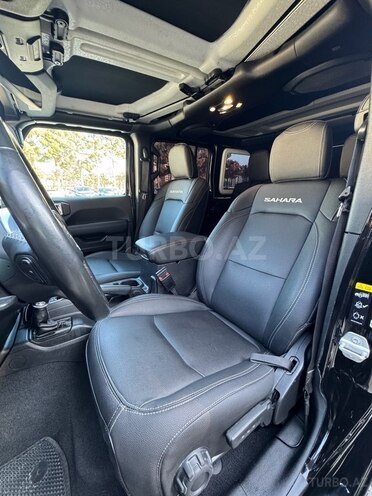 Jeep Wrangler-16