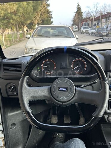 LADA (VAZ) Niva 2024, 13,424 km - 1.7 l - Siyəzən
