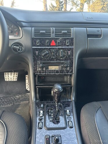 Mercedes E 220 d 2001, 280,189 km - 2.2 л - Bakı