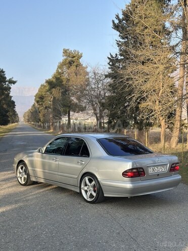 Mercedes E 220 d 2001, 280,189 km - 2.2 л - Bakı