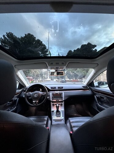 Volkswagen Passat CC-10