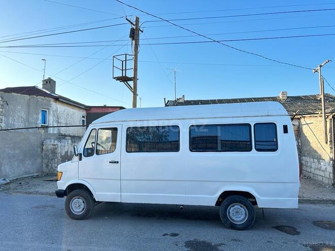 Mercedes 208 D 1992, 350,000 km - 2.5 l - Sumqayıt