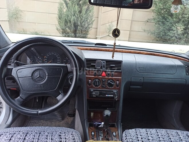 Mercedes C 230 1999, 232,000 km - 2.3 л - Bakı