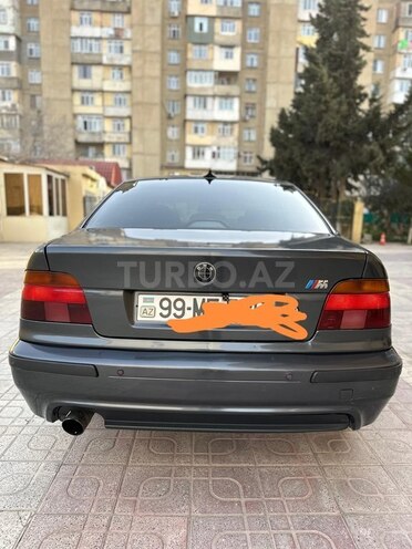 BMW 525 1999, 450,000 km - 2.5 l - Astara