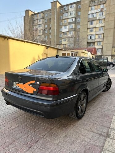 BMW 525 1999, 450,000 km - 2.5 l - Astara