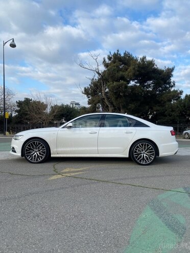 Audi A6-4