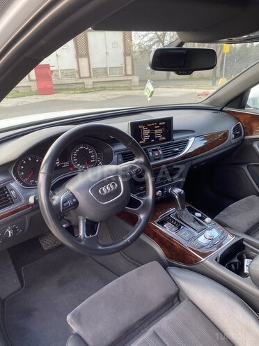 Audi A6-12