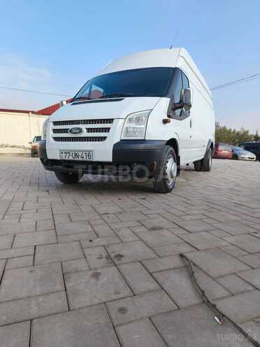 Ford Transit-12