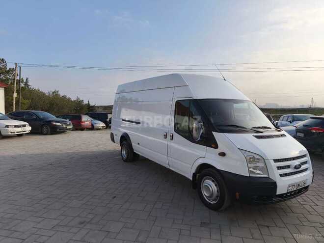 Ford Transit-6