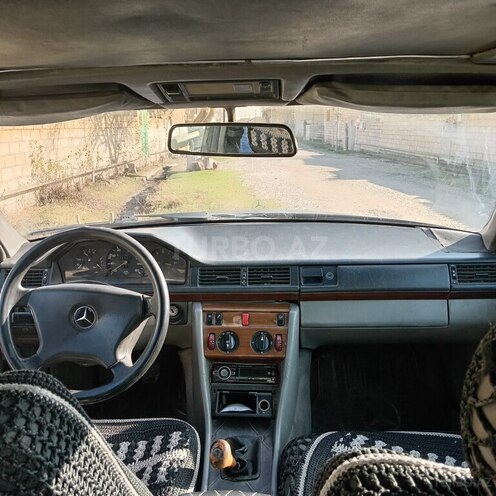Mercedes E 200 d 1991, 850,000 km - 2.0 l - Xaçmaz