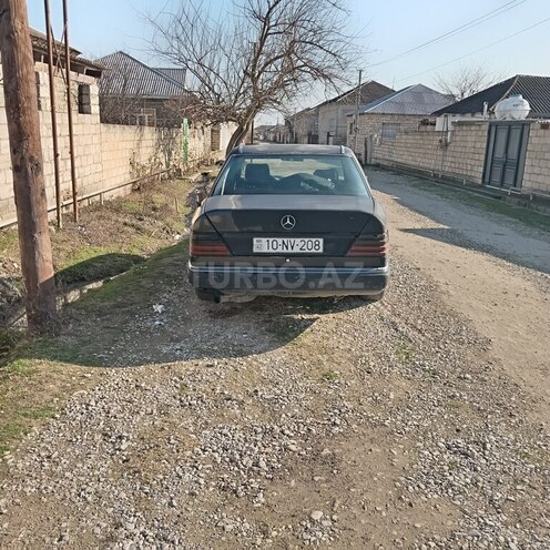 Mercedes E 200 d 1991, 850,000 km - 2.0 l - Xaçmaz