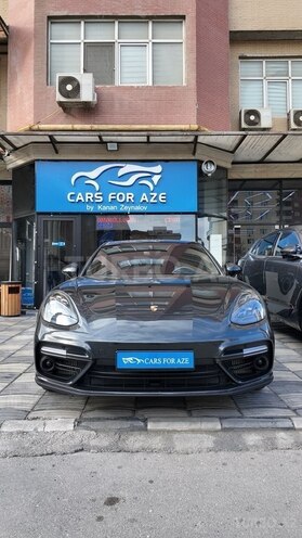 Porsche Panamera Turbo-1