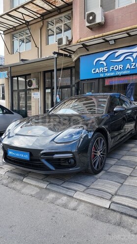 Porsche Panamera Turbo-2