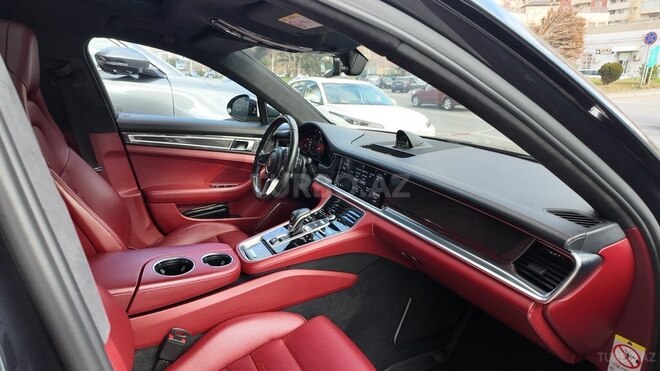 Porsche Panamera Turbo-7