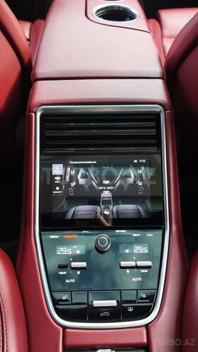 Porsche Panamera Turbo-10