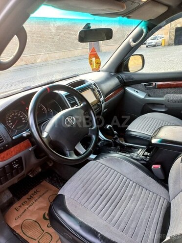 Toyota Land Cruiser Prado-9