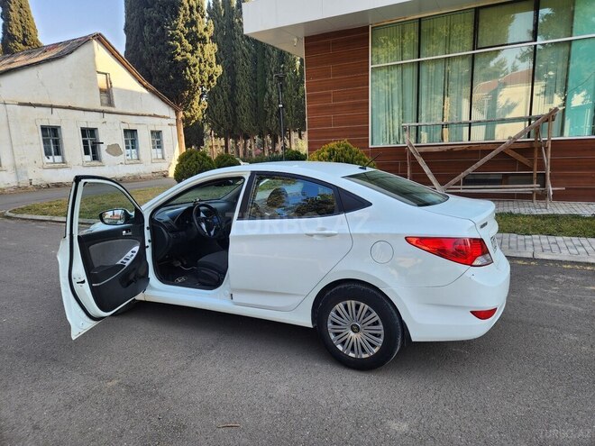 Hyundai Accent 2012, 190,000 km - 1.6 л - Tovuz