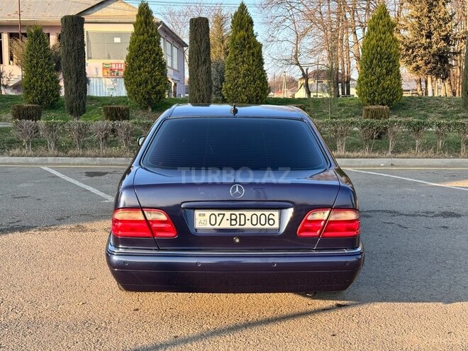 Mercedes E 240 1998, 259,000 km - 2.4 l - Masallı