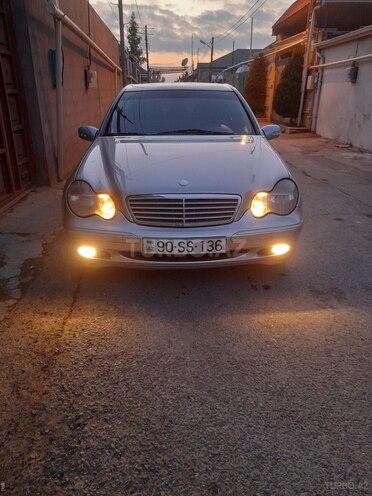 Mercedes C 180 2001, 299,666 km - 2.0 l - Bakı