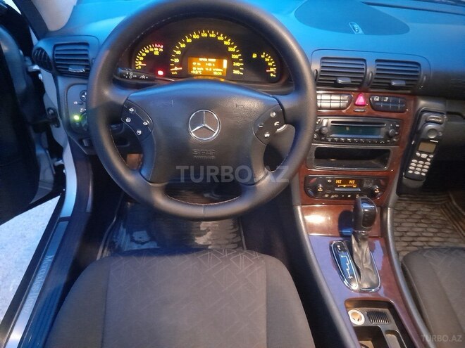Mercedes C 180 2001, 299,666 km - 2.0 l - Bakı