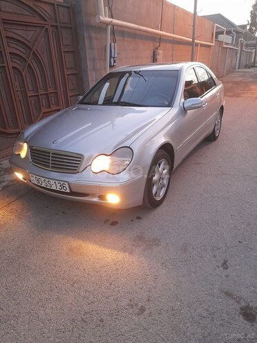 Mercedes C 180 2001, 299,666 km - 2.0 l - Bakı