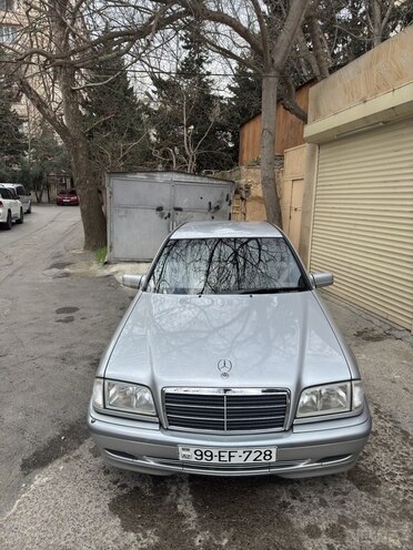 Mercedes C 200 2000, 118,000 km - 2.0 л - Bakı