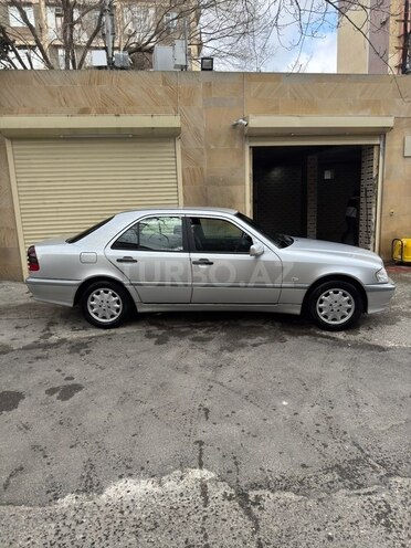 Mercedes C 200 2000, 118,000 km - 2.0 л - Bakı