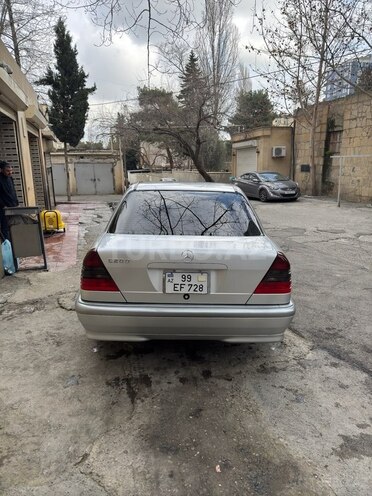 Mercedes C 200 2000, 118,000 km - 2.0 л - Bakı